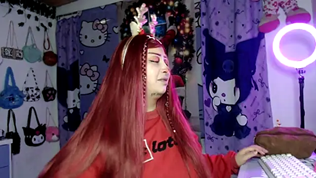 Snapshot of lussyevans24 chatting on 12.14.25 lussyevans24 online show from 12.14.25