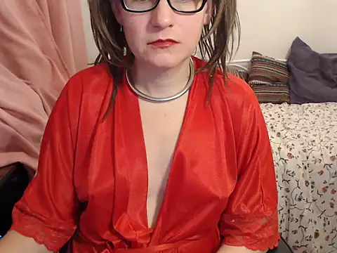 Snapshot of SofieStarlet chatting on 11.10.25 SofieStarlet online show from 11.10.25