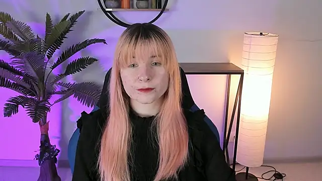 LexiWenford online show from 02.24.25