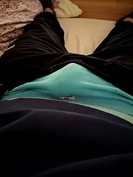 Snapshot of Cedry2k007 chatting on 03.29.26 Cedry2k007 online show from 03.29.26