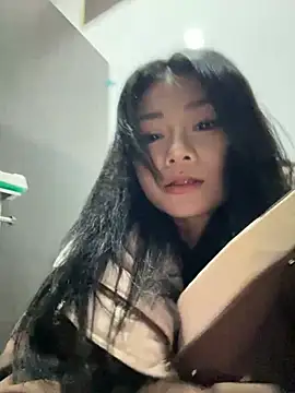 Snapshot of Asia-Melody chatting on 03.04.25 Asia-Melody online show from 03.04.25