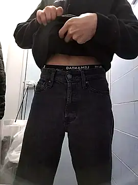 Dennis 2024 online show from 12.04.25