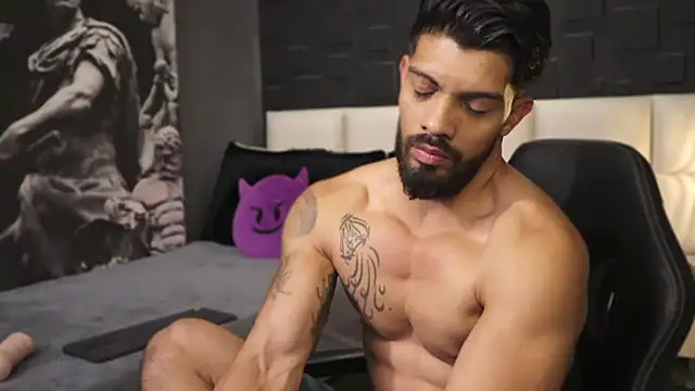 DannSaenz online show from 02.22.25