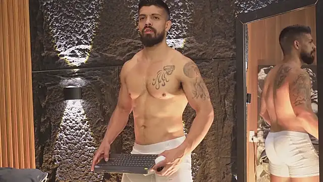 DannSaenz online show from 10.07.25