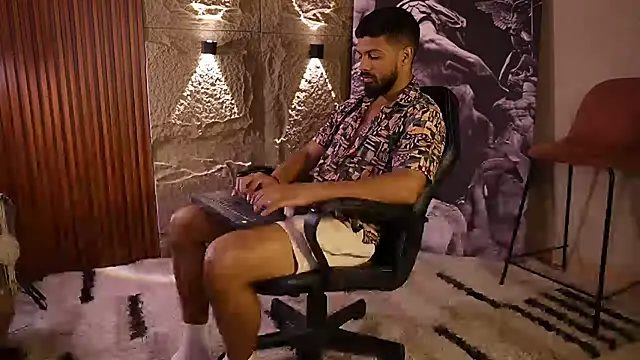 DannSaenz online show from 08.07.26