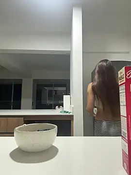 Snapshot of DanielaSaenz0 chatting on 04.02.26 DanielaSaenz0 online show from 04.02.26