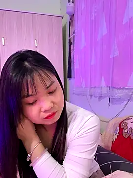 Maeve2k5 online show from 11.02.25