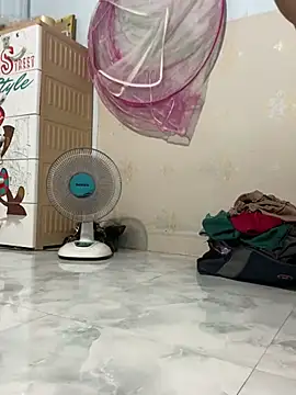 Snapshot of Linaannn chatting on 03.12.25 Linaannn online show from 03.12.25