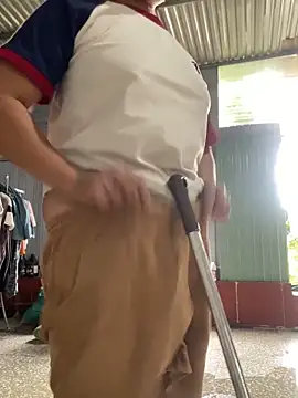 Snapshot of Linaannn chatting on 11.16.25 Linaannn online show from 11.16.25