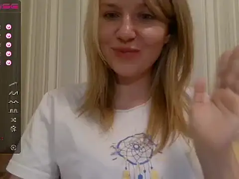 Snapshot of urbadkitty chatting on 03.06.25 urbadkitty online show from 03.06.25