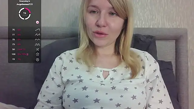 Snapshot of urbadkitty chatting on 09.29.25 urbadkitty online show from 09.29.25