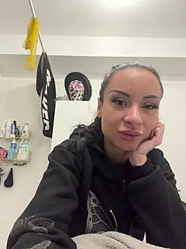 cara mella online show from 03.03.26