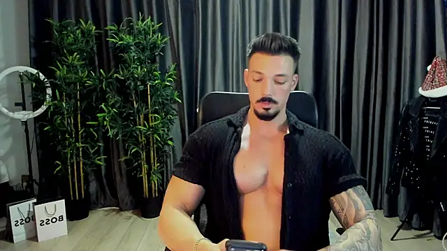 Snapshot of HaydenSpearss chatting on 11.26.25 HaydenSpearss online show from 11.26.25