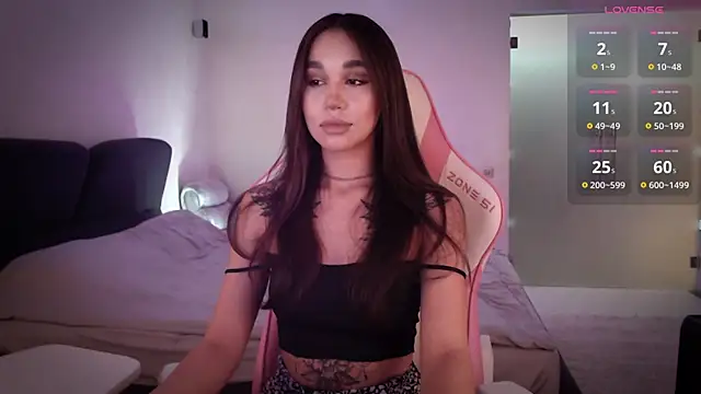 Snapshot of march_mellow chatting on 12.24.24 march mellow online show from 12.24.24