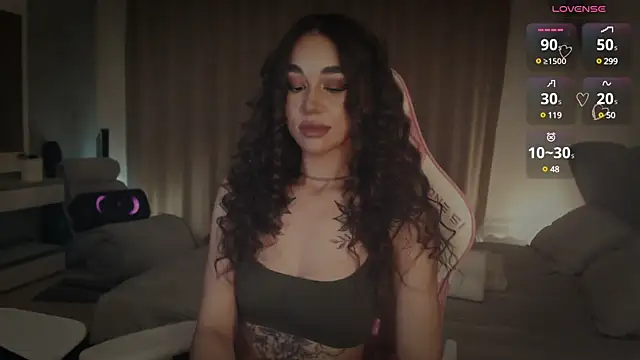 Snapshot of march_mellow chatting on 03.08.25 march mellow online show from 03.08.25