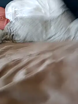 Snapshot of Localboi3 chatting on 01.12.25 Localboi3 online show from 01.12.25