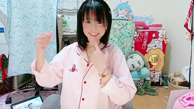 Snapshot of renapiyon8182 chatting on 03.07.25 renapiyon8182 online show from 03.07.25