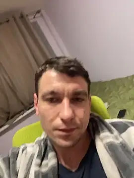 Snapshot of shufflercat chatting on 02.14.26 shufflercat online show from 02.14.26