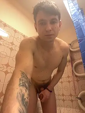 Snapshot of shufflercat chatting on 04.10.26 shufflercat online show from 04.10.26