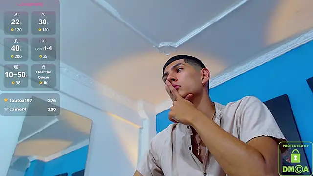 Snapshot of Valerio_20 chatting on 12.04.24 Valerio 20 online show from 12.04.24