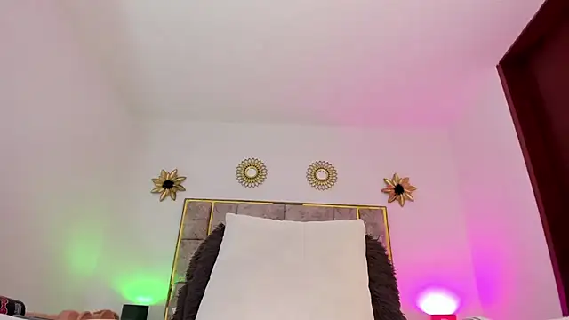 Snapshot of charylove11 chatting on 01.31.25 charylove11 online show from 01.31.25