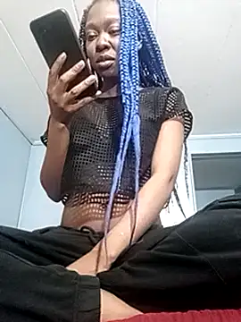 Snapshot of C0ffeecoolatte chatting on 01.21.25 C0ffeecoolatte online show from 01.21.25