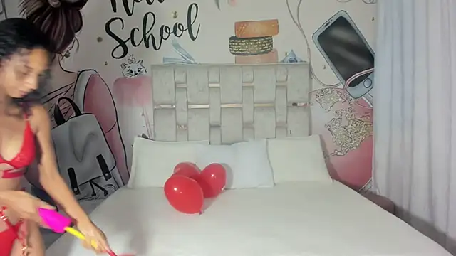 EMMA SWEETT1 online show from 02.14.25