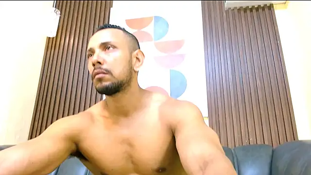 Snapshot of Thiago_Summers chatting on 03.08.25 Thiago Summers online show from 03.08.25