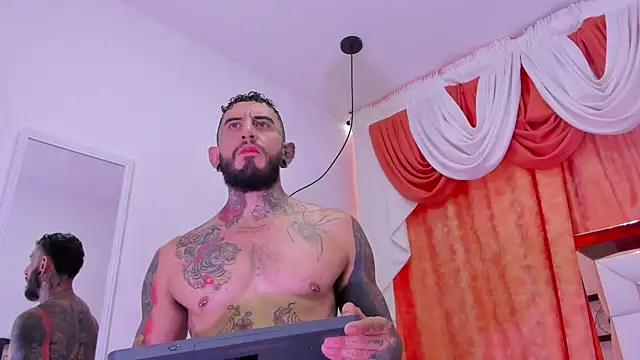 dilan scootk  online show from 04.22.26