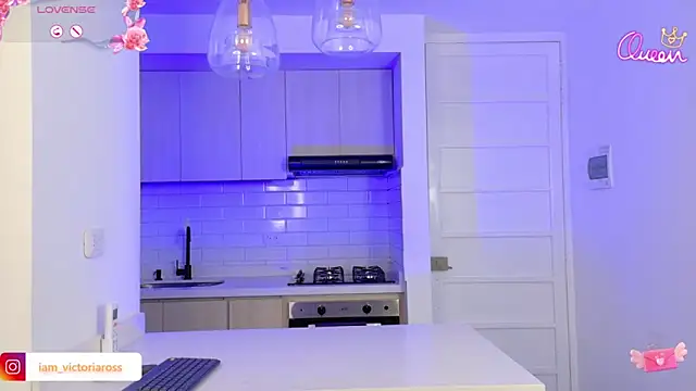 Snapshot of VictoriaRoss1 chatting on 02.08.26 VictoriaRoss1 online show from 02.08.26