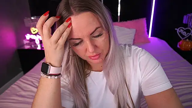 KiraCandyS online show from 11.08.25