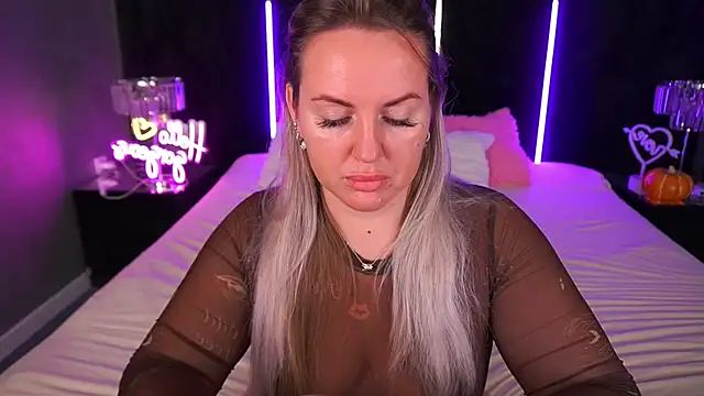 KiraCandyS online show from 11.13.25