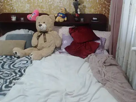 Snapshot of Emmatoo chatting on 03.09.25 Emmatoo online show from 03.09.25