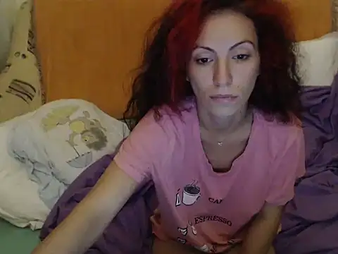 Snapshot of Emmatoo chatting on 09.12.25 Emmatoo online show from 09.12.25