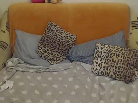 Snapshot of Emmatoo chatting on 09.22.25 Emmatoo online show from 09.22.25