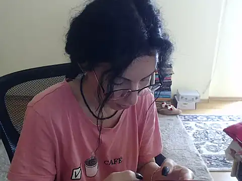 Snapshot of Emmatoo chatting on 10.16.25 Emmatoo online show from 10.16.25