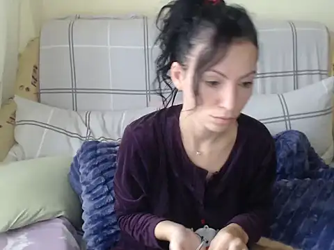 Snapshot of Emmatoo chatting on 11.12.25 Emmatoo online show from 11.12.25