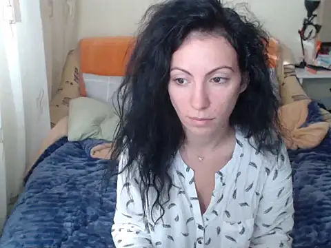 Snapshot of Emmatoo chatting on 11.15.25 Emmatoo online show from 11.15.25