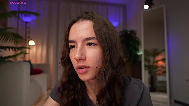 Amely Young online show from 07.09.26