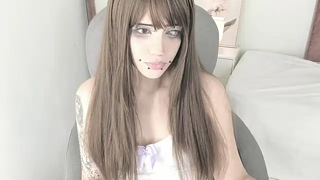 Snapshot of celestica_rose chatting on 01.06.26 celestica rose online show from 01.06.26