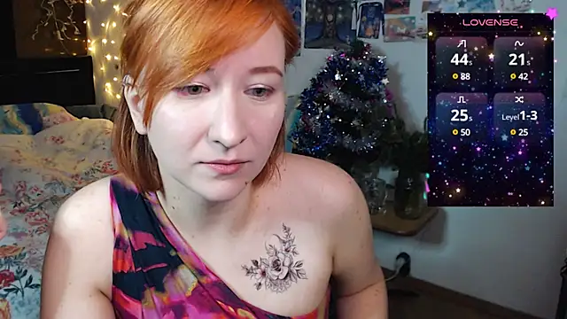 Snapshot of licentia__poetica chatting on 12.31.24 licentia  poetica online show from 12.31.24