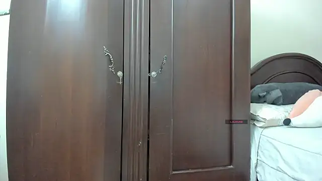 Snapshot of linnie_ chatting on 03.03.26 linnie online show from 03.03.26