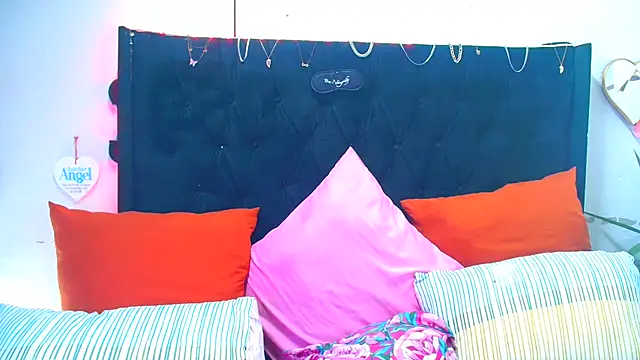 SAVAGExBOO online show from 12.18.25