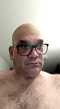 Snapshot of lou63ponce chatting on 12.09.24 lou63ponce online show from 12.09.24