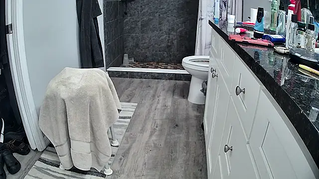 Snapshot of lou63ponce chatting on 11.03.25 lou63ponce online show from 11.03.25