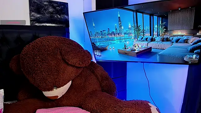 Maryonthemoon online show from 11.11.25