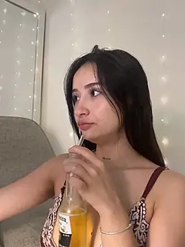 Snapshot of Angeeel_ chatting on 12.09.24 Angeeel online show from 12.09.24