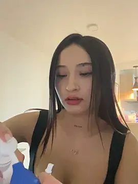 Snapshot of Angeeel_ chatting on 01.22.25 Angeeel online show from 01.22.25