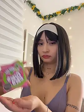 Snapshot of Angeeel_ chatting on 03.16.25 Angeeel online show from 03.16.25