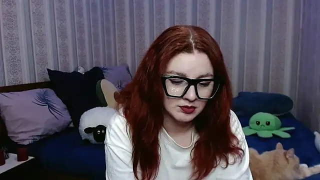 Snapshot of JulthHell chatting on 12.29.24 JulthHell online show from 12.29.24